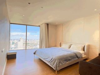 For rent 3 bedrooms condo in Khlong San, Bangkok