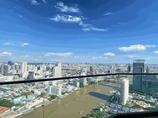 For rent 3 bedrooms condo in Khlong San, Bangkok