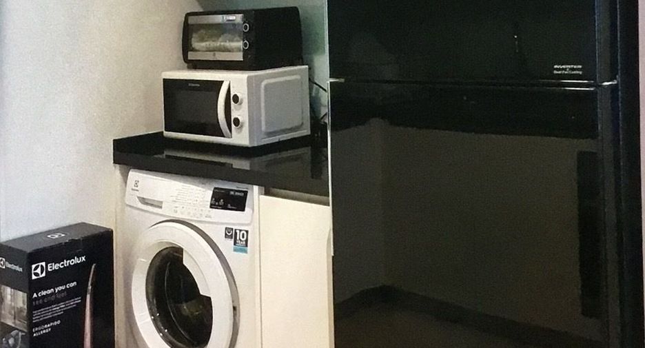 Wohnung zur Miete mit 2 Zimmer in Khlong Toei, Bangkok