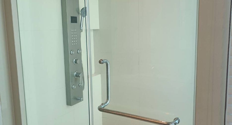Wohnung zur Miete mit 2 Zimmer in Khlong Toei, Bangkok