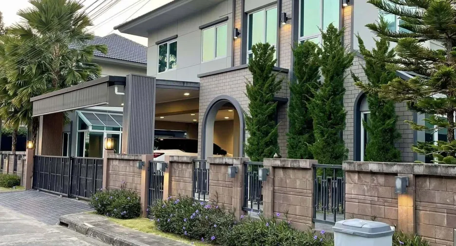 Haus zum Kauf mit 7 Zimmer in Mueang Chiang Mai, Chiang Mai