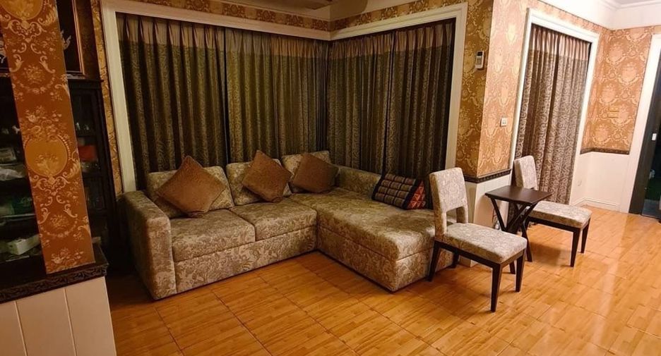 For sale 3 bedrooms house in San Kamphaeng, Chiang Mai