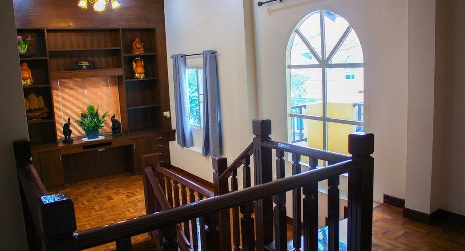 For sale and for rent 3 bedrooms house in Saraphi, Chiang Mai