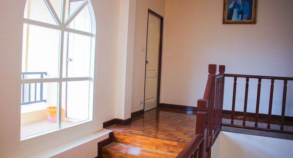 For sale and for rent 3 bedrooms house in Saraphi, Chiang Mai