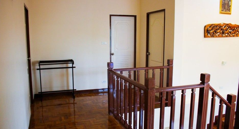 For sale and for rent 3 bedrooms house in Saraphi, Chiang Mai
