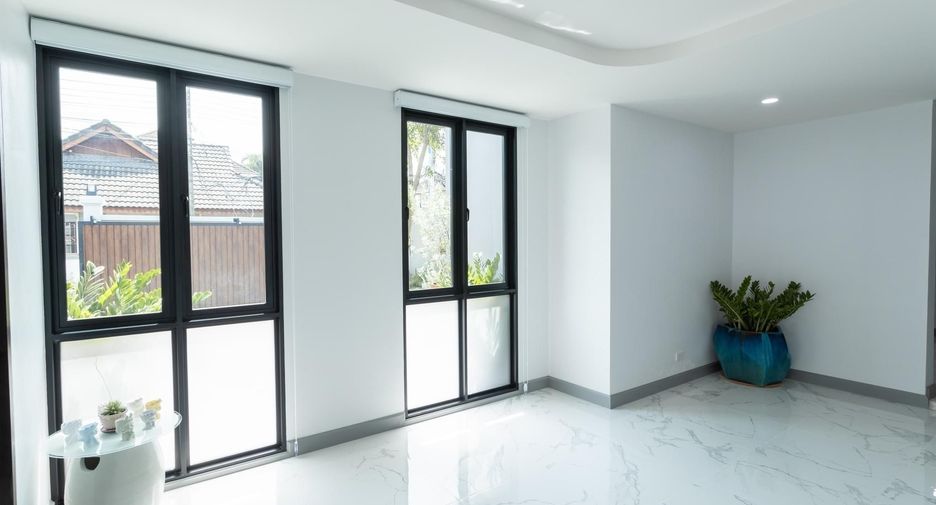 Продажа 7 спальни дом в Mueang Chiang Mai, Чианг Маи
