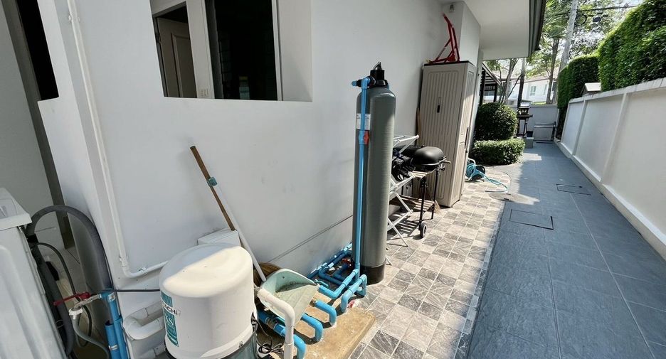 Casa en venta de 4 habitaciones en San Kamphaeng, Chiang Mai