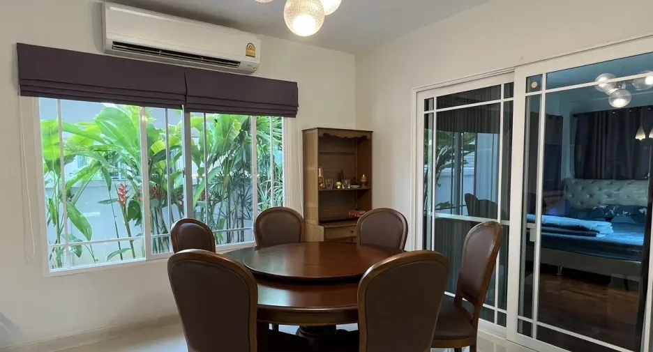 Casa en venta de 4 habitaciones en San Kamphaeng, Chiang Mai