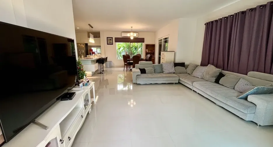 Casa en venta de 4 habitaciones en San Kamphaeng, Chiang Mai