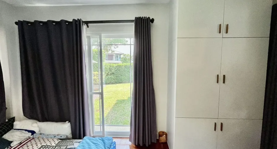 Casa en venta de 4 habitaciones en San Kamphaeng, Chiang Mai