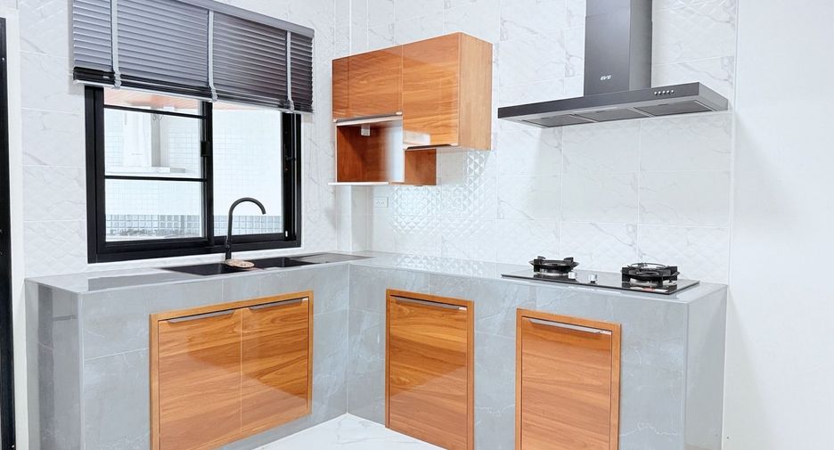 ขาย และ ให้เช่า 4 ห้องนอน บ้านเดี่ยว ใน เมืองเชียงใหม่, เชียงใหม่