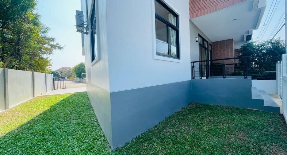 For sale 6 bedrooms townhouse in Hang Dong, Chiang Mai
