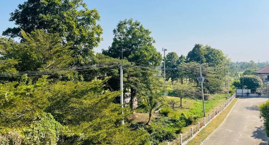 For sale 6 bedrooms townhouse in Hang Dong, Chiang Mai