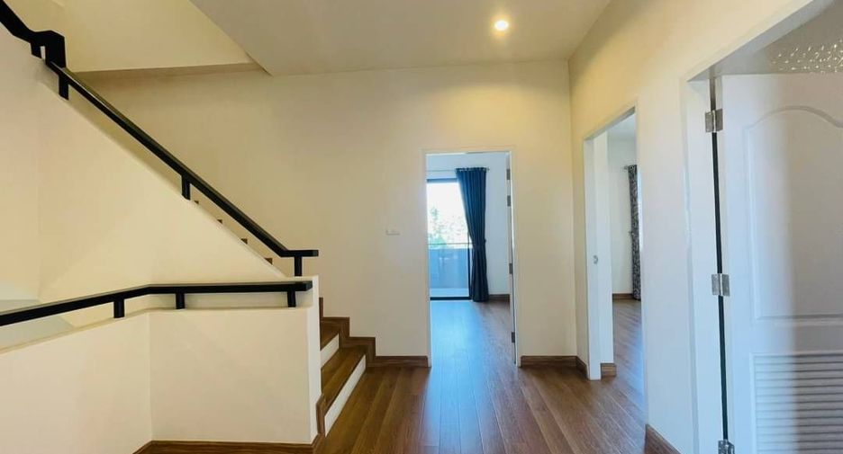 For sale 6 bedrooms townhouse in Hang Dong, Chiang Mai