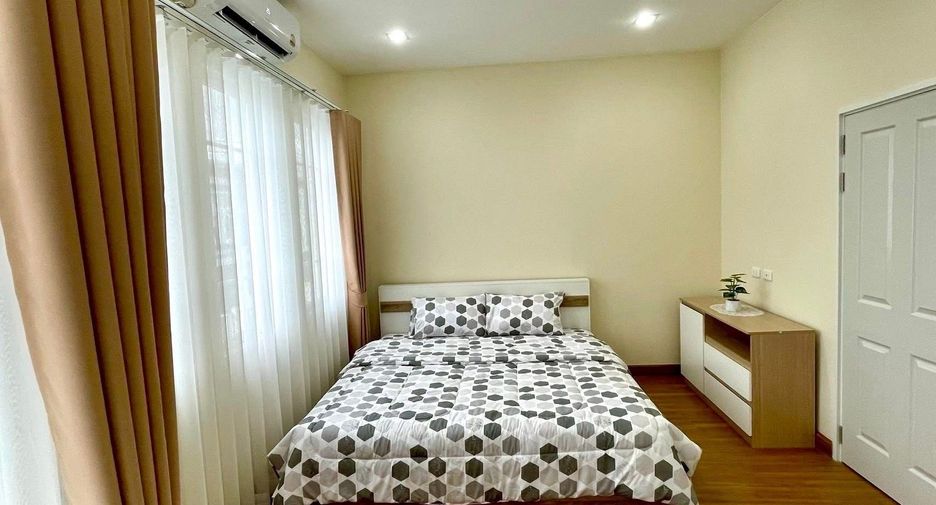 For rent 3 bedrooms house in Mueang Chiang Mai, Chiang Mai