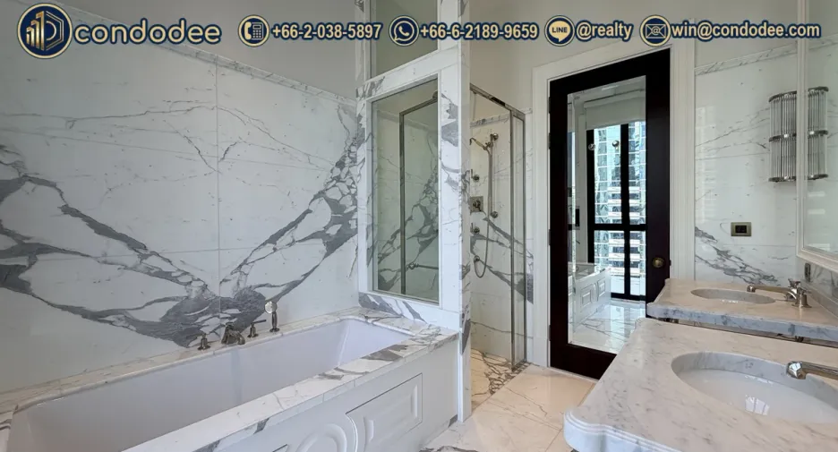 For sale 2 bedrooms condo in Pathum Wan, Bangkok