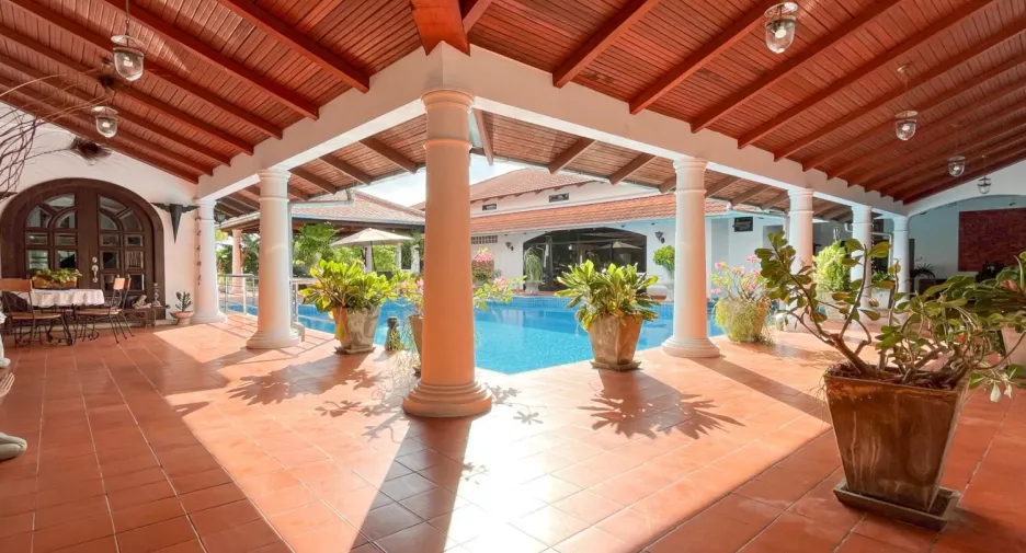 For sale 6 bedrooms house in Bang Lamung, Chonburi
