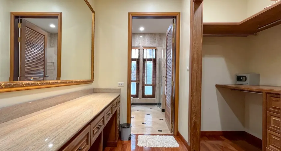 出售 5 卧室 独立屋 在 Sattahip, Chon Buri