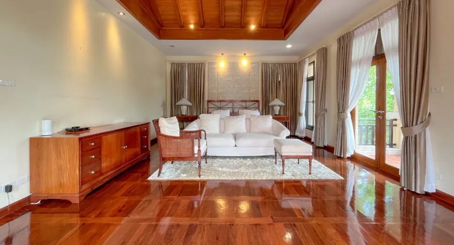 出售 5 卧室 独立屋 在 Sattahip, Chon Buri