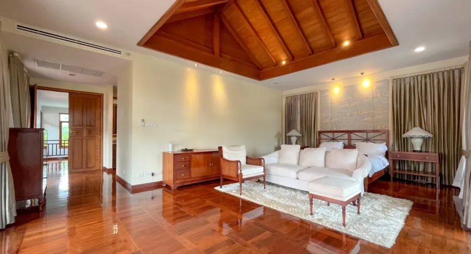 出售 5 卧室 独立屋 在 Sattahip, Chon Buri