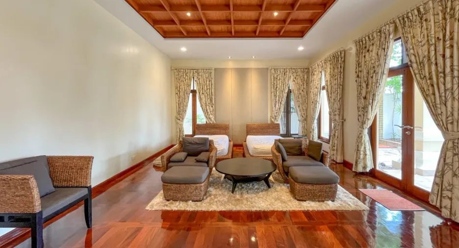 出售 5 卧室 独立屋 在 Sattahip, Chon Buri