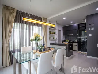 For sale 3 bedrooms townhouse in Hang Dong, Chiang Mai