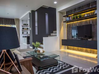 For sale 3 bedrooms townhouse in Hang Dong, Chiang Mai