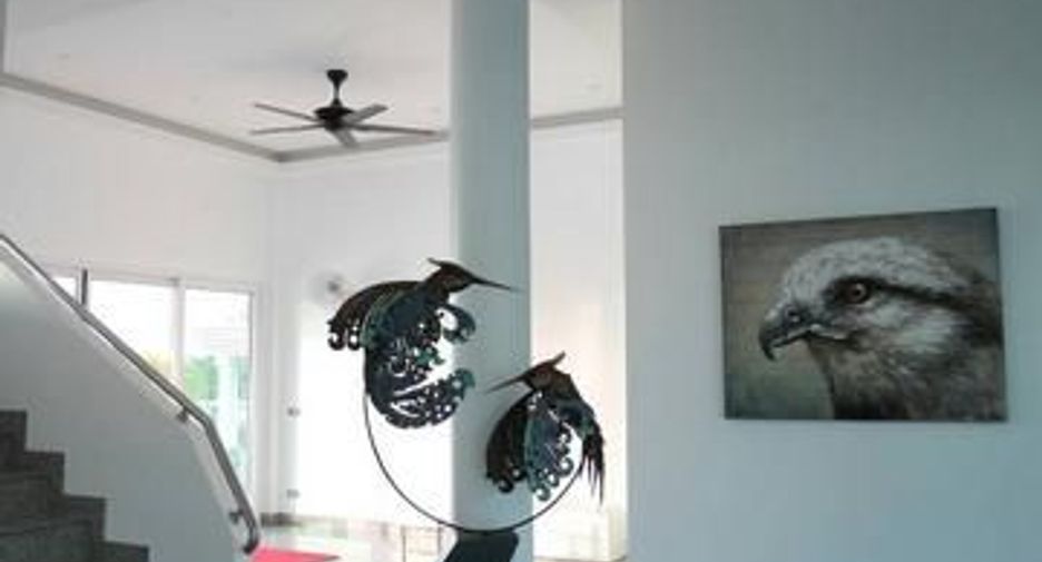 For sale 4 bedrooms house in Sattahip, Chonburi