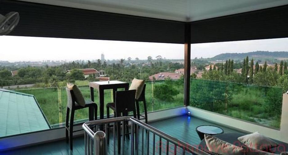 For sale 4 bedrooms house in Sattahip, Chonburi