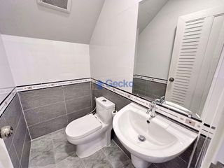 Haus zur Miete mit 3 Zimmer in Bang Lamung, Chonburi