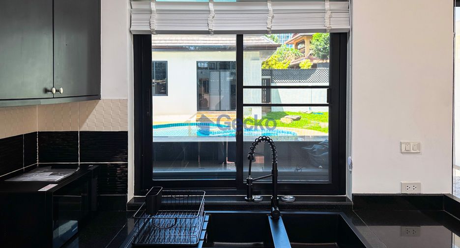 For rent and for sale 4 bedrooms house in Bang Lamung, Chonburi