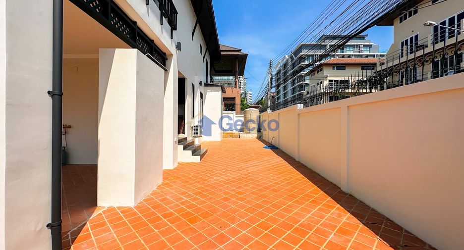 For rent and for sale 4 bedrooms house in Bang Lamung, Chonburi