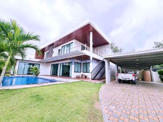 À louer et à vendre 3 chambres maison à Bang Lamung, Chonburi