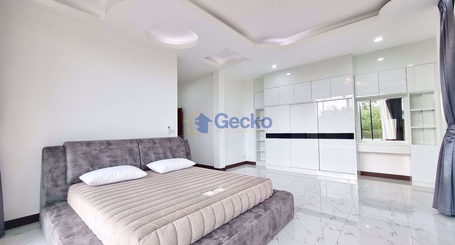 For rent and for sale 3 bedrooms house in Bang Lamung, Chonburi