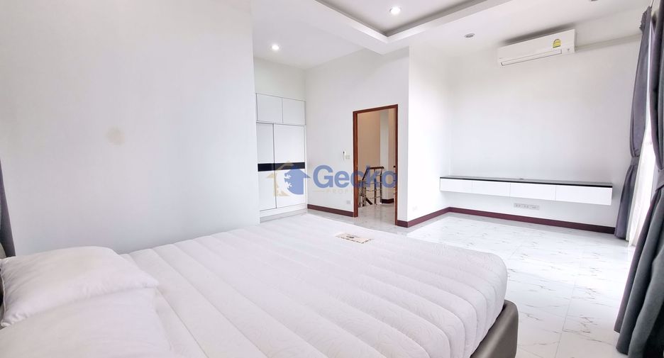For rent and for sale 3 bedrooms house in Bang Lamung, Chonburi