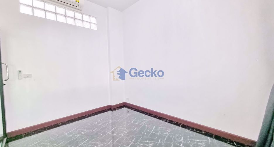 For rent and for sale 3 bedrooms house in Bang Lamung, Chonburi