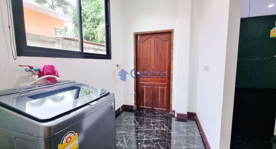 For rent and for sale 3 bedrooms house in Bang Lamung, Chonburi