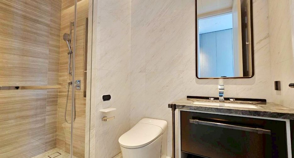 For rent and for sale 3 bedrooms condo in Sathon, Bangkok