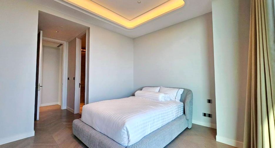 For rent and for sale 3 bedrooms condo in Sathon, Bangkok