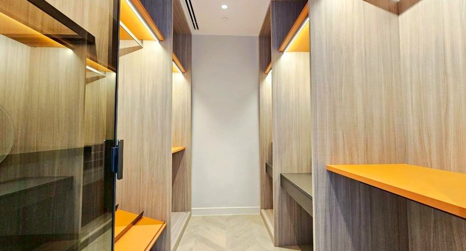 For rent and for sale 2 bedrooms condo in Sathon, Bangkok