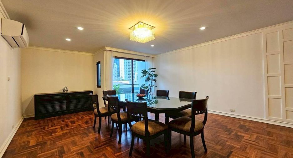 For rent 4 bedrooms condo in Khlong Toei, Bangkok