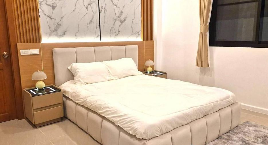 Haus zum Kauf mit 4 Zimmer in Bang Lamung, Chonburi
