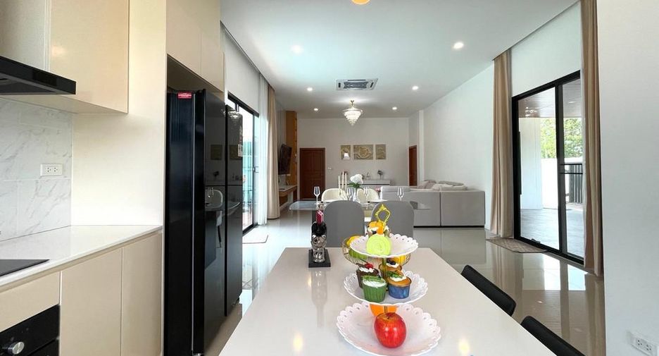 Haus zum Kauf mit 4 Zimmer in Bang Lamung, Chonburi