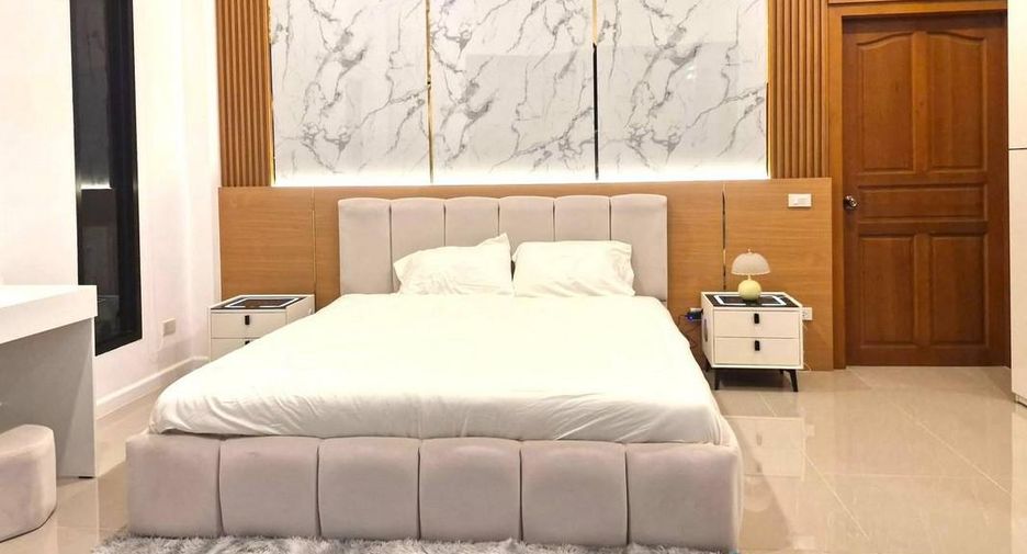 Haus zum Kauf mit 4 Zimmer in Bang Lamung, Chonburi