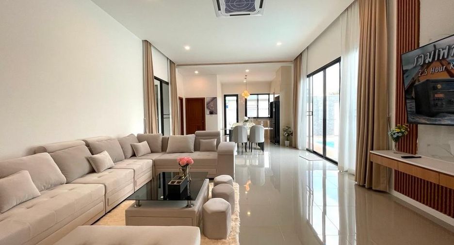 Haus zum Kauf mit 4 Zimmer in Bang Lamung, Chonburi