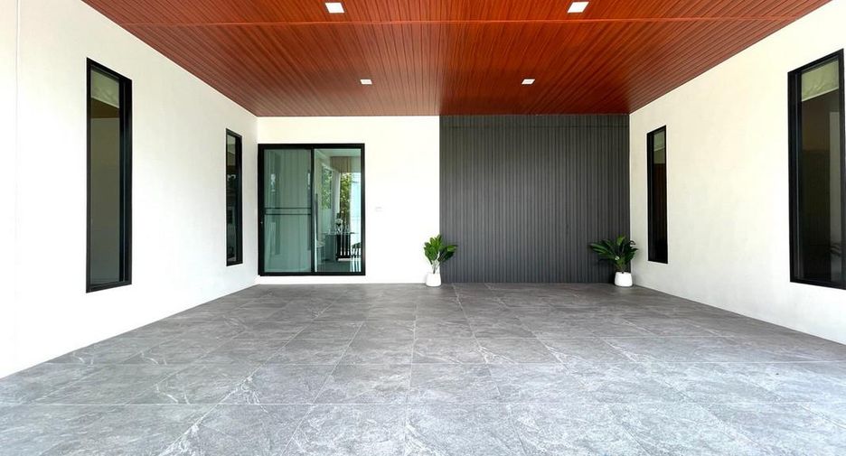 Haus zum Kauf mit 4 Zimmer in Bang Lamung, Chonburi