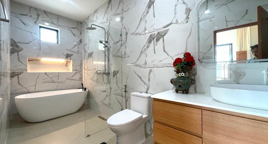 Haus zum Kauf mit 4 Zimmer in Bang Lamung, Chonburi