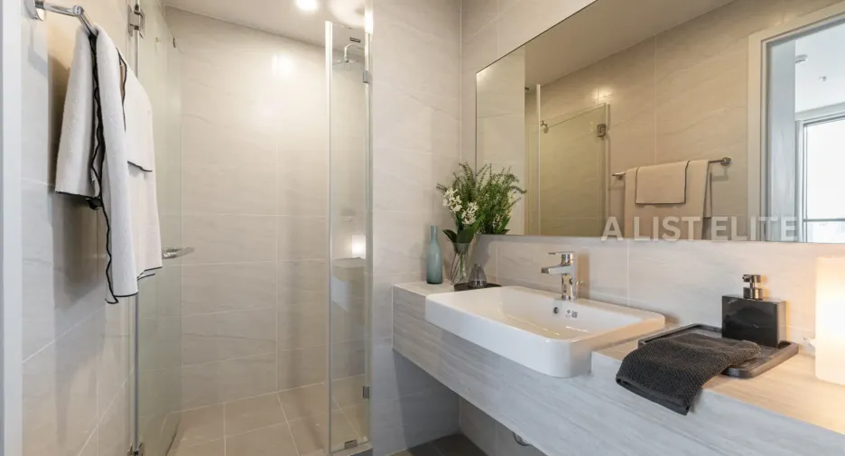 For sale 2 bedrooms condo in Sathon, Bangkok