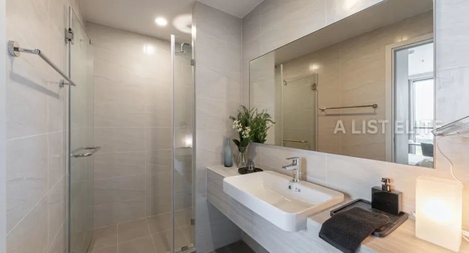 For sale 2 bedrooms condo in Sathon, Bangkok