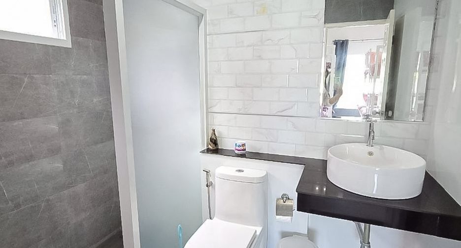 For rent 3 bedrooms house in Sattahip, Chonburi